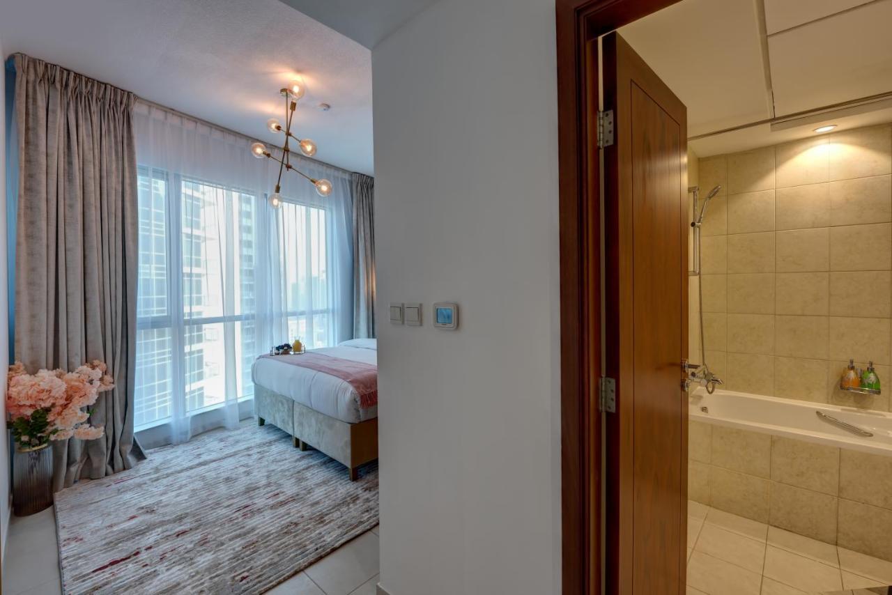 Durrani Homes - Luxe Living With Burj Khalifa And Fountain View - Third Room Without Partition ดูไบ ภายนอก รูปภาพ